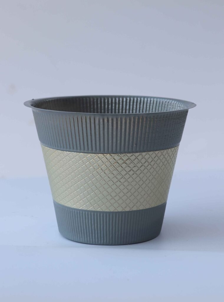 pleated plastic plant pot cover